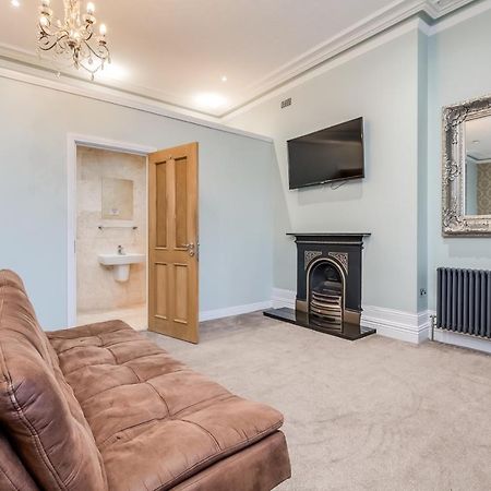 Central Belfast Apartments Harpers ภายนอก รูปภาพ